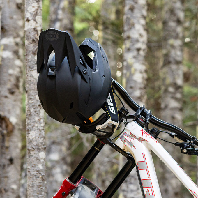 Bell Full-10 Mips Helmet Bell Full-10 Mips Helmet